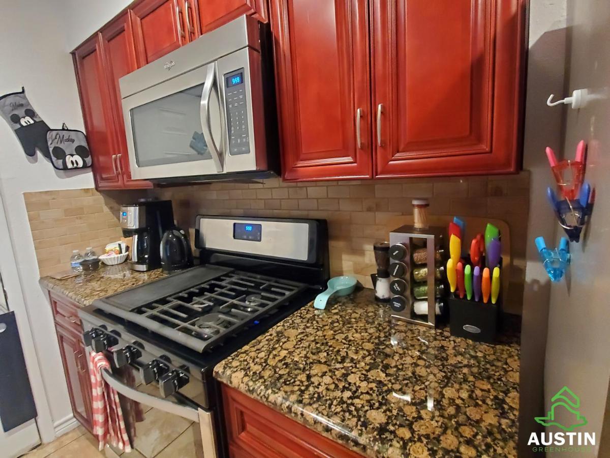 Austin Uncommon Room Rentals מראה חיצוני תמונה